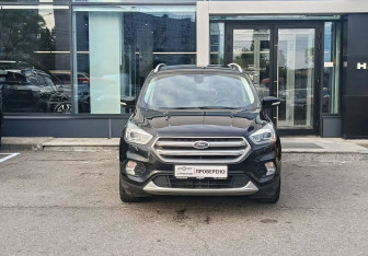 Подержанный автомобиль Ford Kuga 2017 года (2 фото)