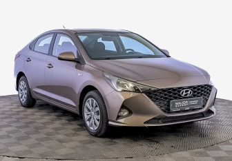 Подержанный автомобиль Hyundai Solaris Sedan 2021 года (3 фото)