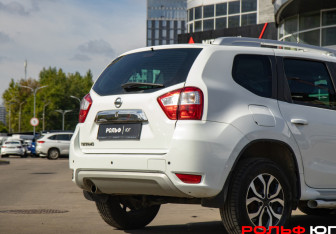 Подержанный автомобиль Nissan Terrano 2015 года (19 фото)