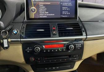 Подержанный автомобиль BMW X5 2007 года (15 фото)