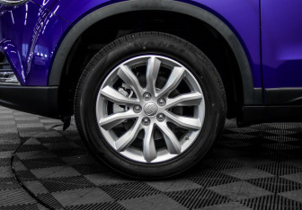 Подержанный автомобиль FAW Besturn X40 2021 года (8 фото)