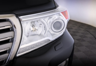 Подержанный автомобиль Toyota Land Cruiser Suv 2013 года (17 фото)