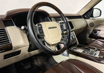 Подержанный автомобиль Land Rover Range Rover 2017 года (13 фото)