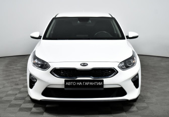 Подержанный автомобиль Kia Ceed Hatchback 2019 года (2 фото)