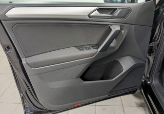 Подержанный автомобиль Volkswagen Tiguan 2019 года (11 фото)