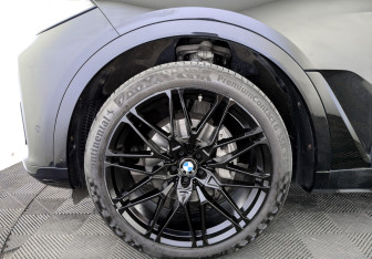 Подержанный автомобиль BMW X7 2019 года (20 фото)