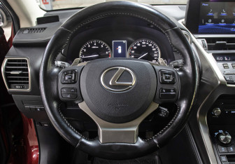 Подержанный автомобиль Lexus NX 2020 года (17 фото)