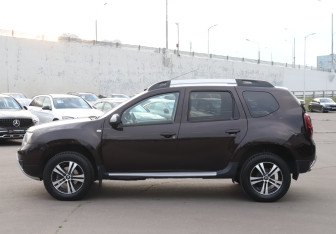 Подержанный автомобиль Renault Duster 2018 года (8 фото)