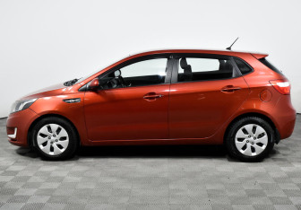 Подержанный автомобиль Kia Rio Hatchback 2014 года (3 фото)
