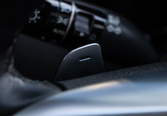 Подержанный автомобиль Kia K900 2019 года (32 фото)