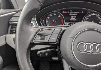 Подержанный автомобиль Audi A4 Sedan 2022 года (29 фото)