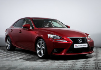 Подержанный автомобиль Lexus IS Sedan 2013 года (3 фото)