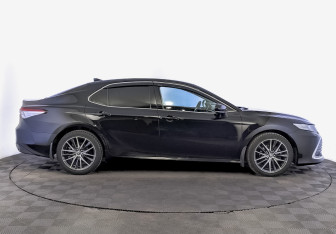 Подержанный автомобиль Toyota Camry Sedan 2022 года (4 фото)