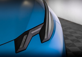 Подержанный автомобиль Zeekr X 2023 года (17 фото)