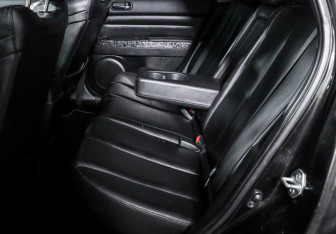 Подержанный автомобиль Mazda CX-7 2011 года (10 фото)