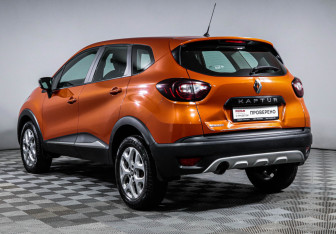 Подержанный автомобиль Renault Kaptur 2016 года (7 фото)