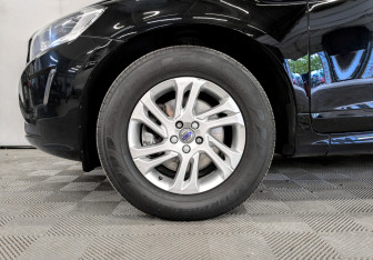 Подержанный автомобиль Volvo XC60 2017 года (19 фото)