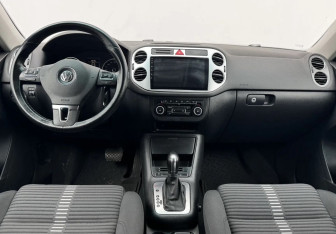Подержанный автомобиль Volkswagen Tiguan 2011 года (9 фото)