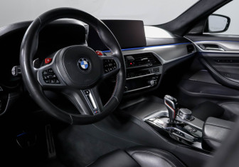 Подержанный автомобиль BMW M5 Sedan 2020 года (14 фото)