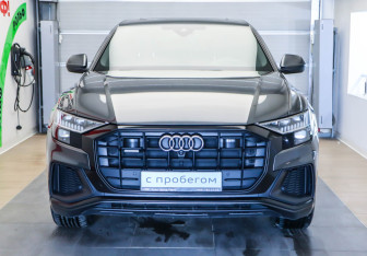 Подержанный автомобиль Audi Q7 2015 года (2 фото)