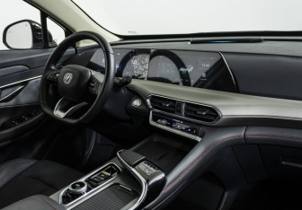 Подержанный автомобиль Changan UNI-T 2024 года (9 фото)