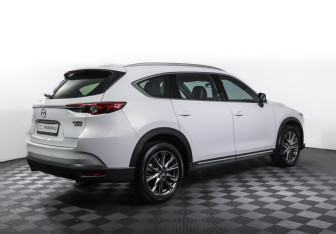 Подержанный автомобиль Mazda CX-8 2023 года (5 фото)