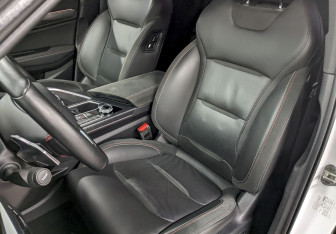 Подержанный автомобиль Geely Tugella 2023 года (14 фото)