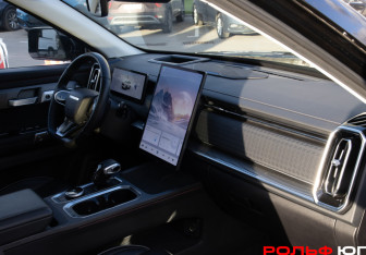 Подержанный автомобиль Jaecoo J7 2023 года (7 фото)