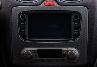 Подержанный автомобиль Ford Focus Sedan 2008 года (14 фото)