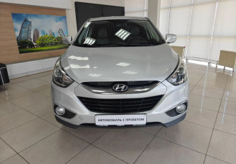 Подержанный автомобиль Hyundai ix35 2014 года (2 фото)