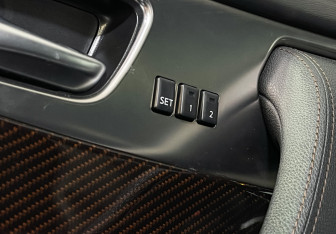 Подержанный автомобиль Infiniti FX 2010 года (14 фото)