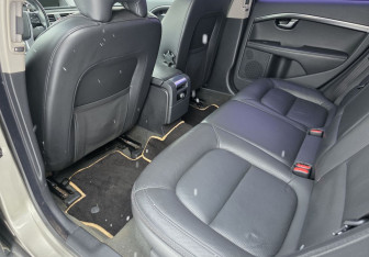 Подержанный автомобиль Volvo XC70 2014 года (10 фото)