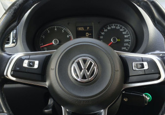 Подержанный автомобиль Volkswagen Polo Sedan 2018 года (13 фото)
