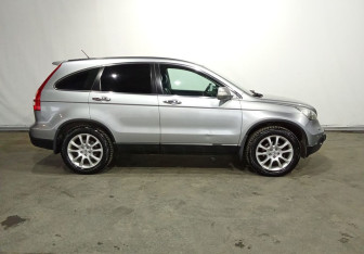 Подержанный автомобиль Honda CR-V 2008 года (8 фото)