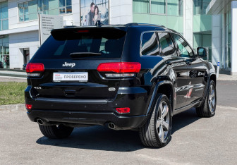 Подержанный автомобиль Jeep Grand Cherokee 2014 года (6 фото)