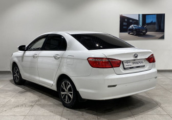 Подержанный автомобиль Lifan Solano 2016 года (7 фото)