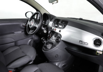 Подержанный автомобиль Fiat 500 Hatchback 2012 года (11 фото)