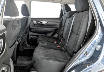 Подержанный автомобиль Nissan X-Trail 2016 года (12 фото)