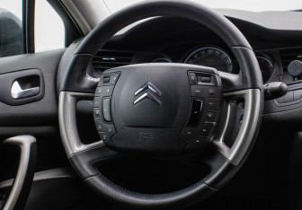 Подержанный автомобиль Citroen C5 Wagon 2011 года (15 фото)