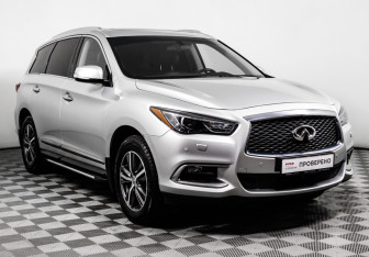 Подержанный автомобиль Infiniti QX60 2019 года (3 фото)
