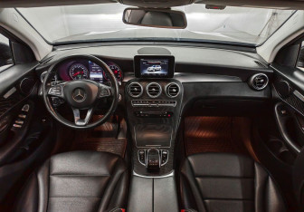 Подержанный автомобиль Mercedes-Benz GLC Coupe 2017 года (11 фото)