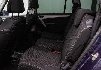 Подержанный автомобиль Citroen C4 Picasso 2007 года (11 фото)