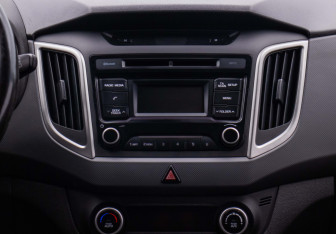 Подержанный автомобиль Hyundai Creta 2017 года (14 фото)
