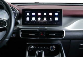 Подержанный автомобиль Geely Coolray 2021 года (13 фото)