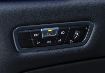 Подержанный автомобиль BMW X5 2022 года (25 фото)