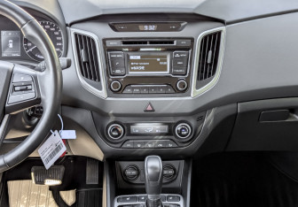 Подержанный автомобиль Hyundai Creta 2018 года (15 фото)