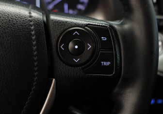 Подержанный автомобиль Toyota RAV4 2018 года (12 фото)