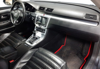 Подержанный автомобиль Volkswagen Passat CC 2008 года (17 фото)