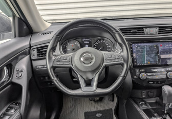 Подержанный автомобиль Nissan X-Trail 2020 года (22 фото)