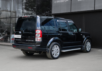 Подержанный автомобиль Land Rover Discovery 2010 года (4 фото)